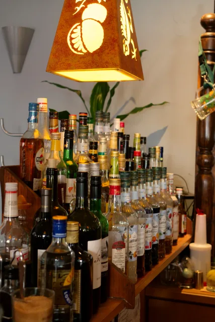 Die Bar mit Spirituosen-Auswahl